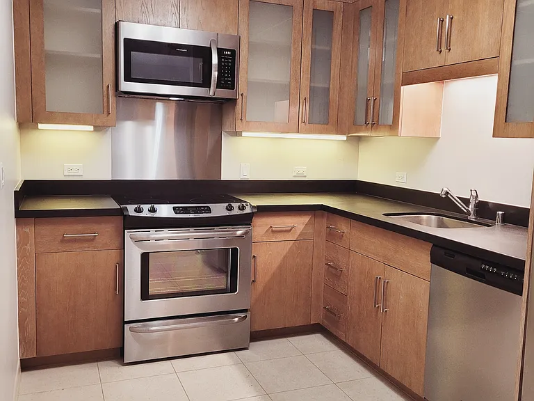1009 Kapiolani Blvd #2801-1 — Photo 3