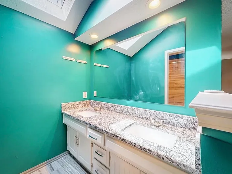12204 Charlotte St — Photo 21