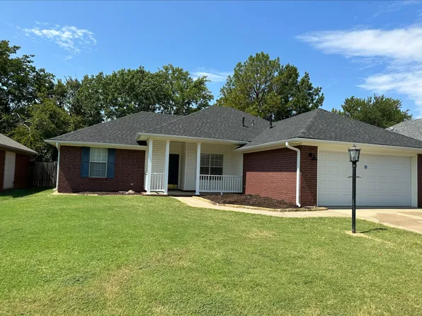 8008 S 24th St, Fort Smith, AR 72908