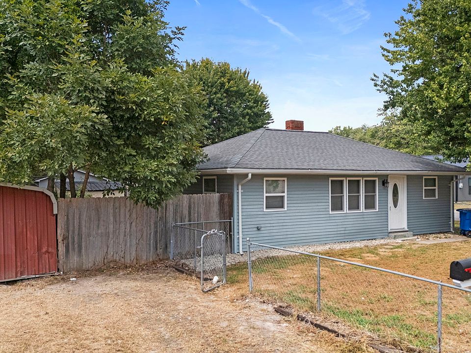 1st image of 1090 Mann Ave