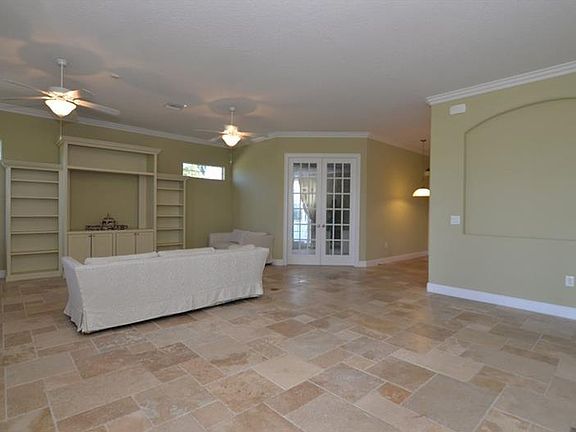 5th image of 2507 Lakeshore Blvd