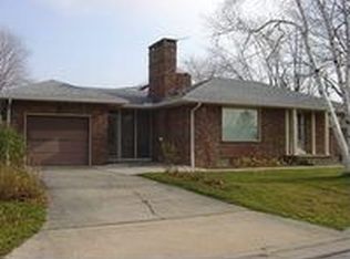 718 Eagle Point Rd, Rossford, OH 43460