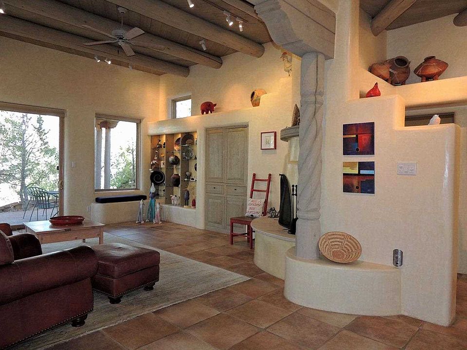 1st image of 560 Los Nidos Dr