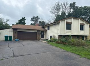 1444 121st Ave NW, Coon Rapids, MN 55448
