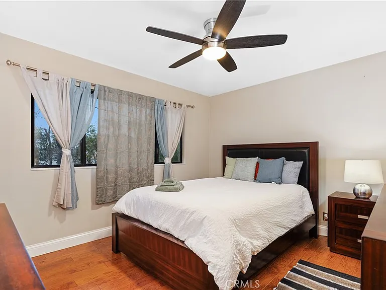 341 S Meadows Ave — Photo 39