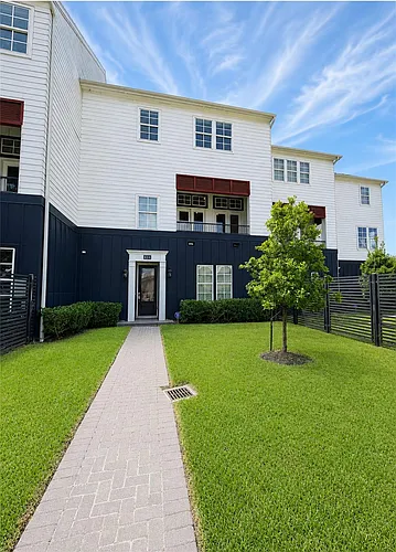824 Cage St Photo 1