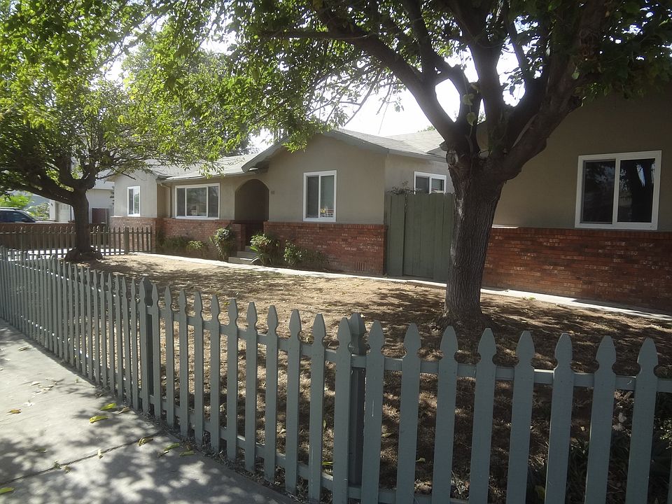 1st image of 949 Goldenrod St