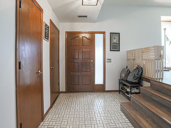 4th image of 1507 Beechwood Ave