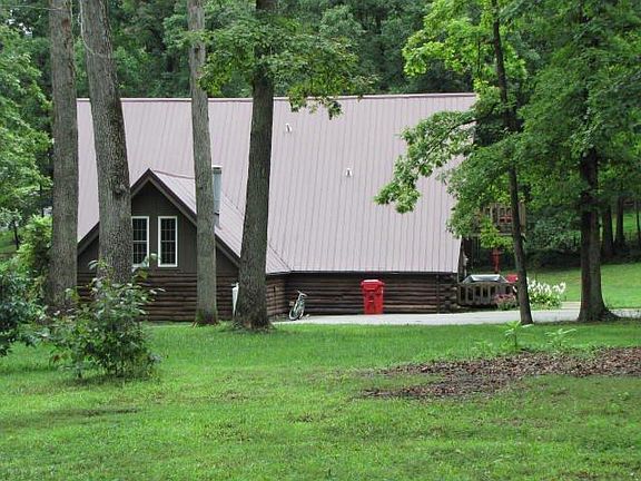 3rd image of 410 Aspen Dr
