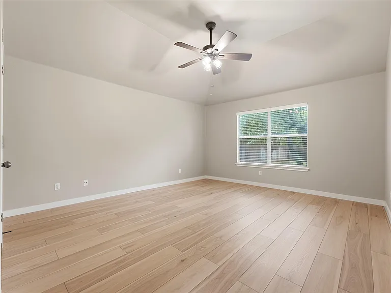 1004 Downridge Dr — Photo 23