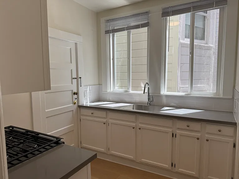 1871 Sacramento St #2 — Photo 2