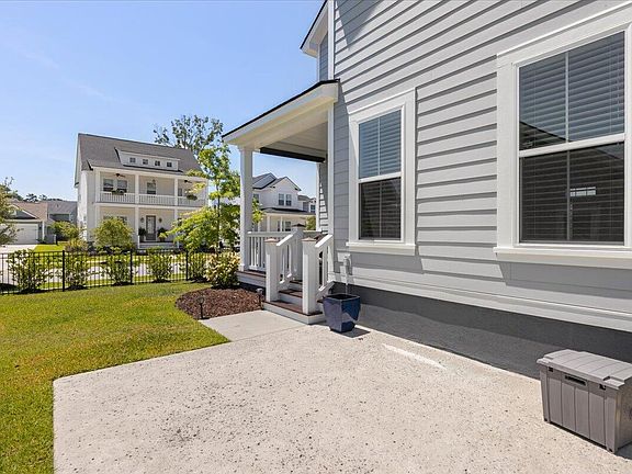 2nd image of 3953 Bryson Ln