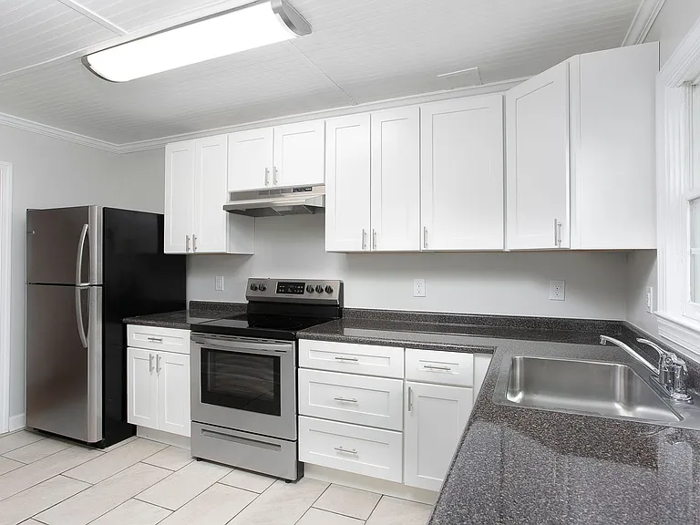 2103 Ward St — Photo 8
