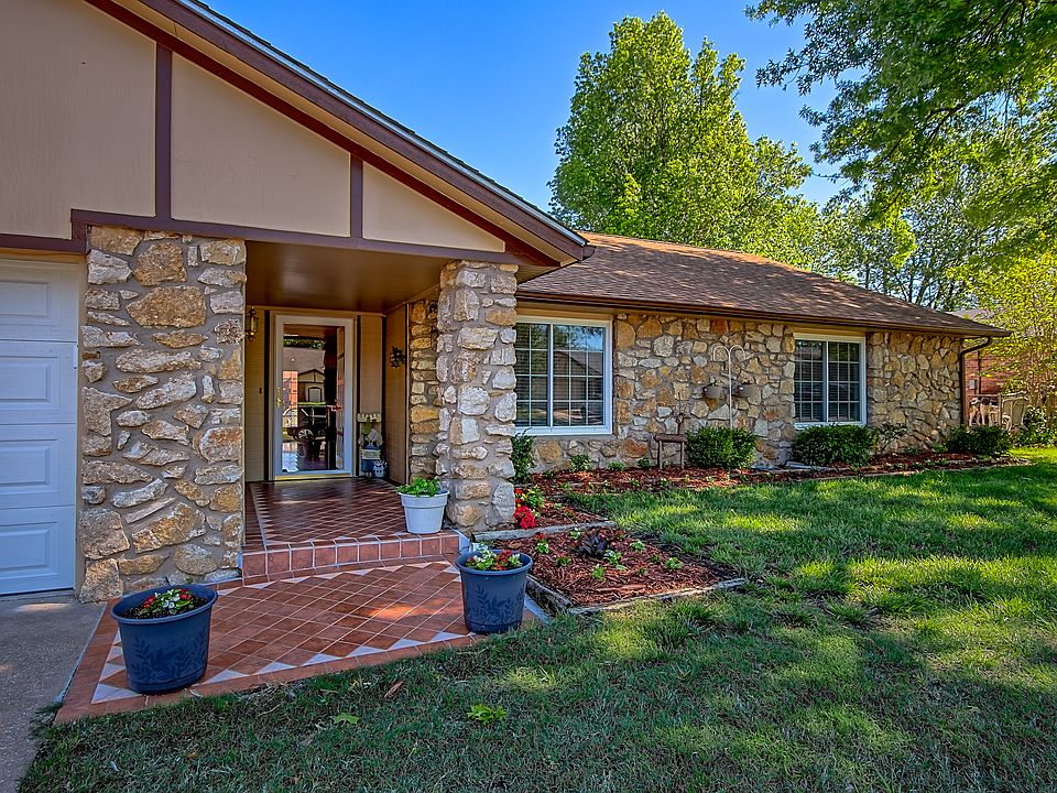 lovely 4 bedroom 2 bath
