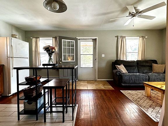 3rd image of 128 Cottage Ln