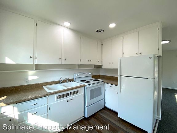 5th image of 3504 E B St