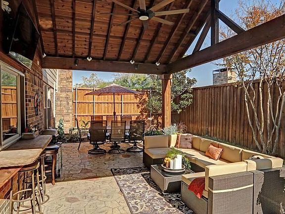 most outdoor furniture stays with rent