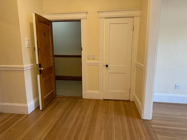 1127 Commonwealth Ave — Photo 11