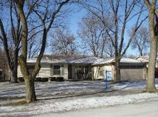 1180 Leicester Rd, Elk Grove Village, IL 60007