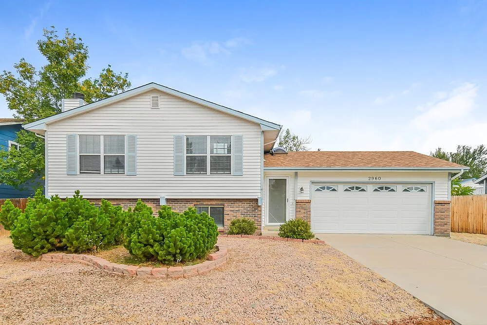 4 bed, 2.0 bath, 2186 sqft, $2,765 — Photo 1