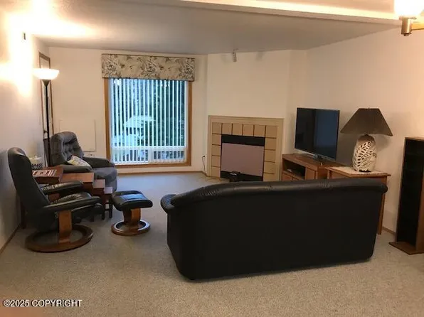 932 Carlanna Lake Rd APT B21, Ketchikan, AK 99901