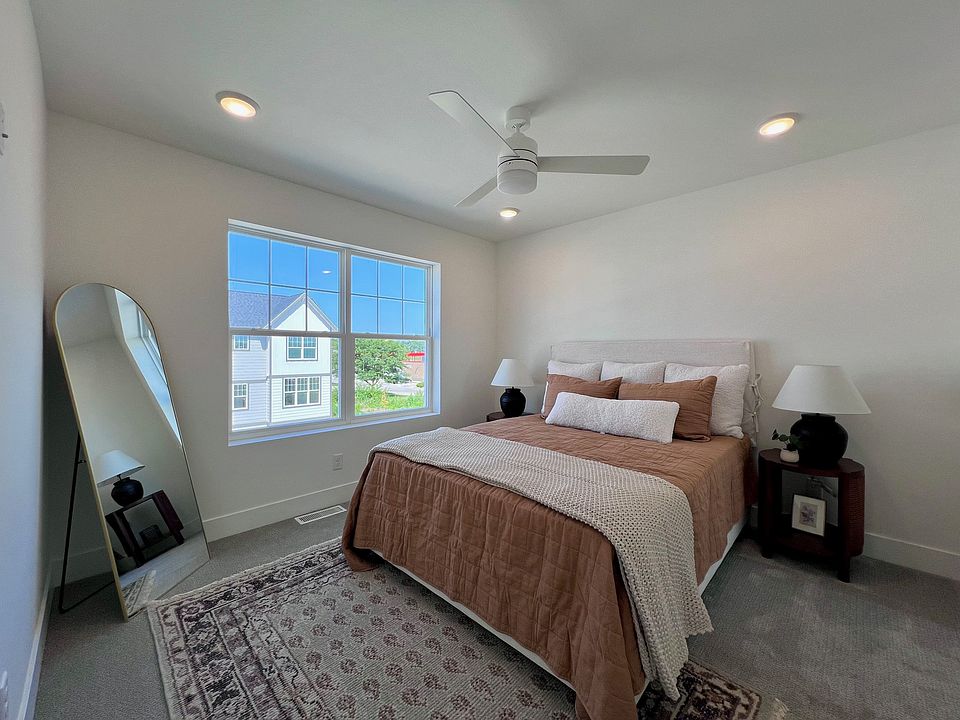 East Plan, Walnut Crest Townhomes, Urbandale, IA 50323 Zillow
