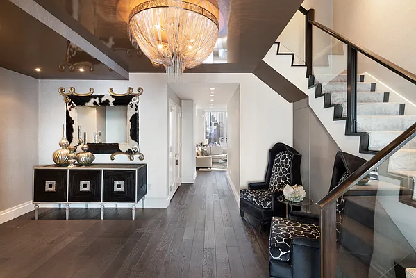 Sold by Nest Seekers International | media 13