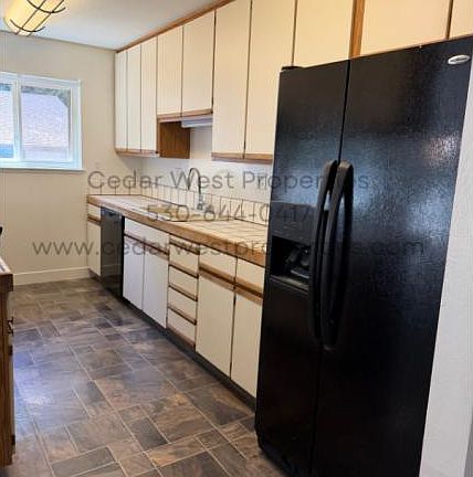 5th image of 2910 Polaris St