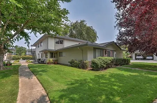 304 N 3rd St #2 Photo 1