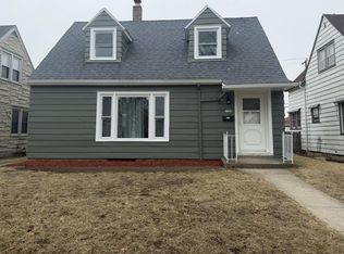 3525 S 19th St, Milwaukee, WI 53221