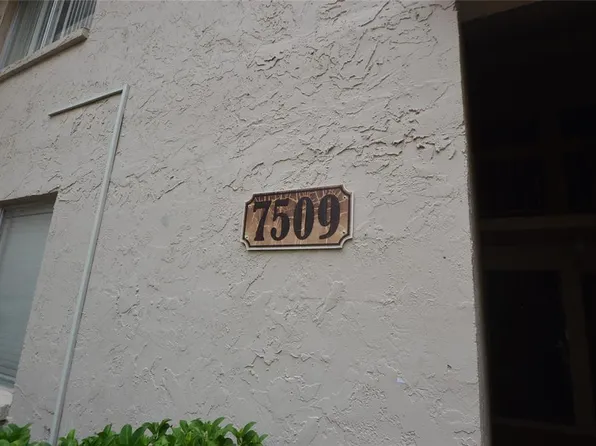 7509 Presley Pl #96, Tampa, FL 33617