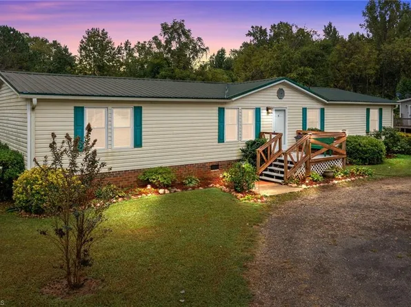 1015 Houston Ln, Cleveland, NC 27013