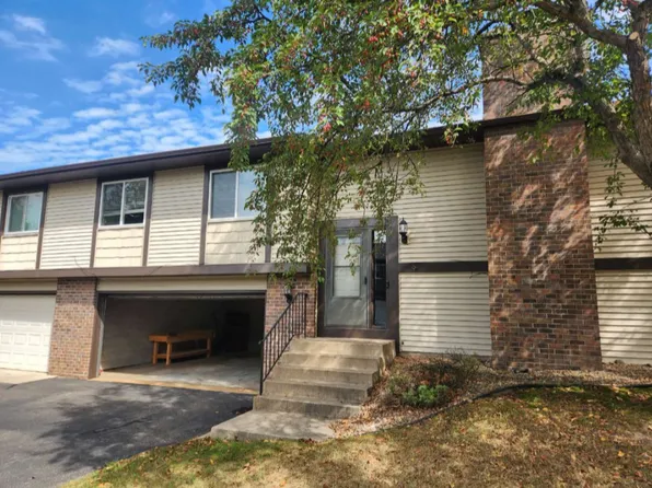 9221 Dartford Rd, Woodbury, MN 55125