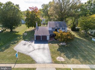 1170 Hunter Hill Dr, Lansdale, PA 19446