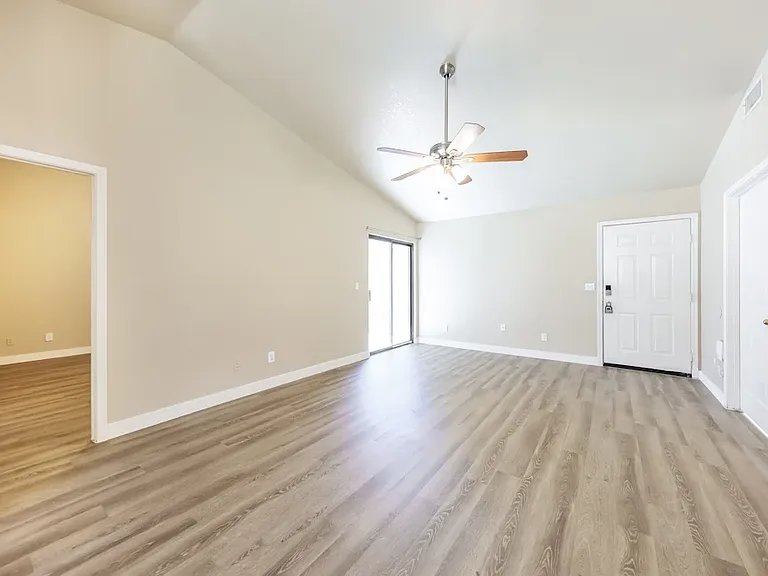 7608 W Mescal St — Photo 10