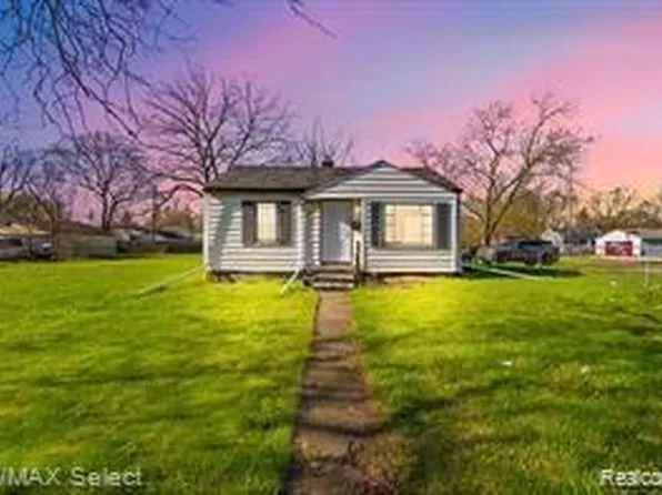 1002 W Pierson Rd, Flint, MI 48505
