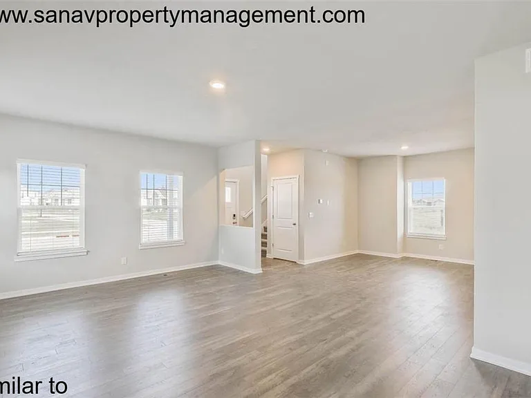 2416 SW Plaza Pkwy — Photo 6