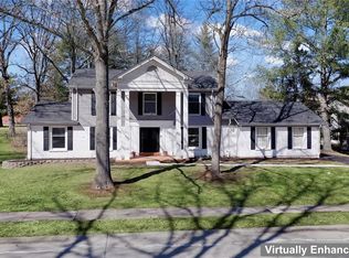 15209 Isleview Dr, Chesterfield, MO 63017