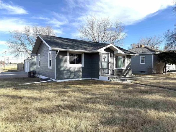 844 Park St, Imperial, NE 69033