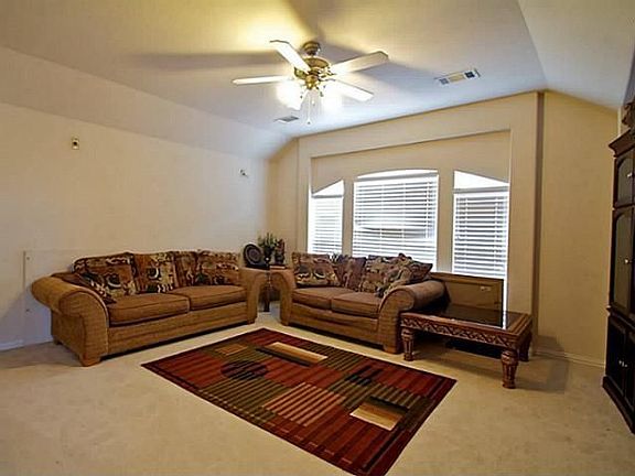 4th image of 5121 San Gabriel Ave