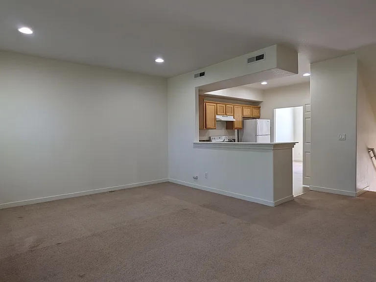 Halsey East Townhomes — Photo 66
