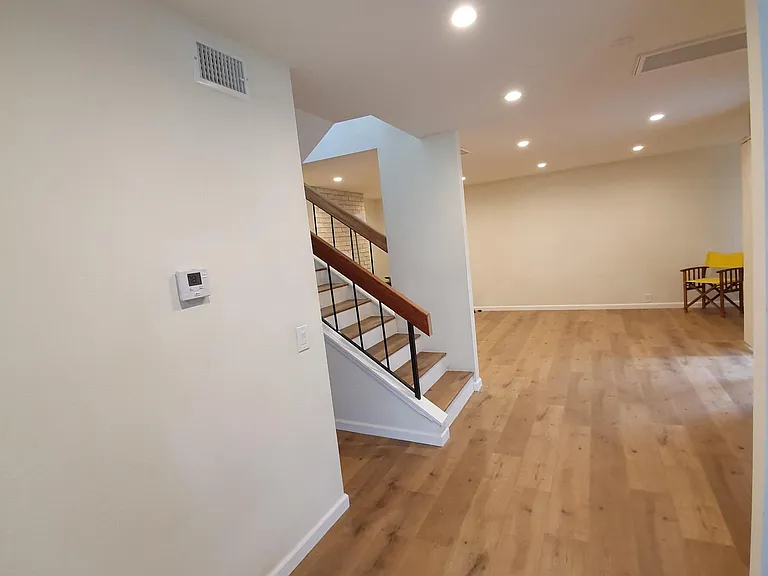 1333 Valley View Rd — Photo 16