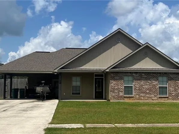 30011 Savannah Dr, Albany, LA 70711
