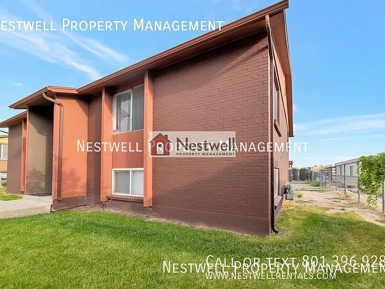 1881 W Lake Park Dr #3 — Photo 15