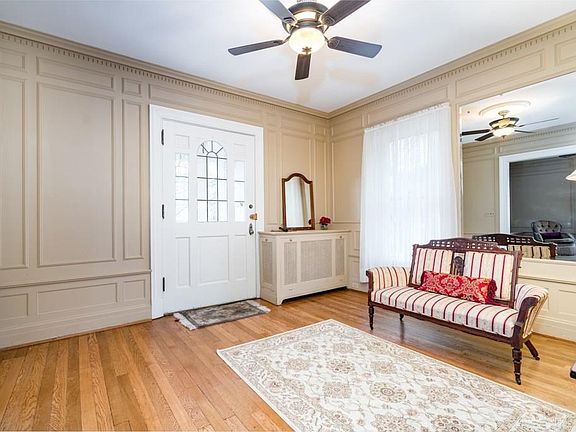4th image of 100 E Schantz Ave