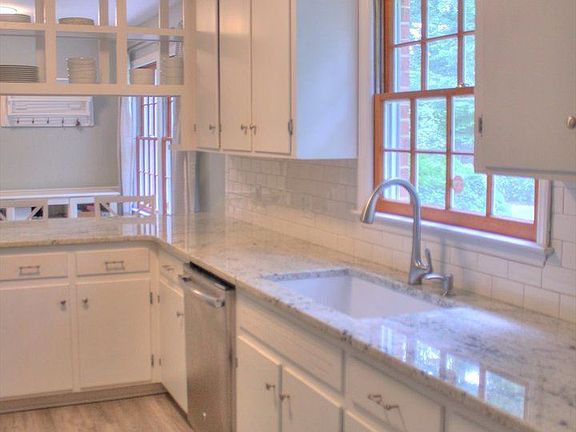 5th image of 216 Argonne Dr