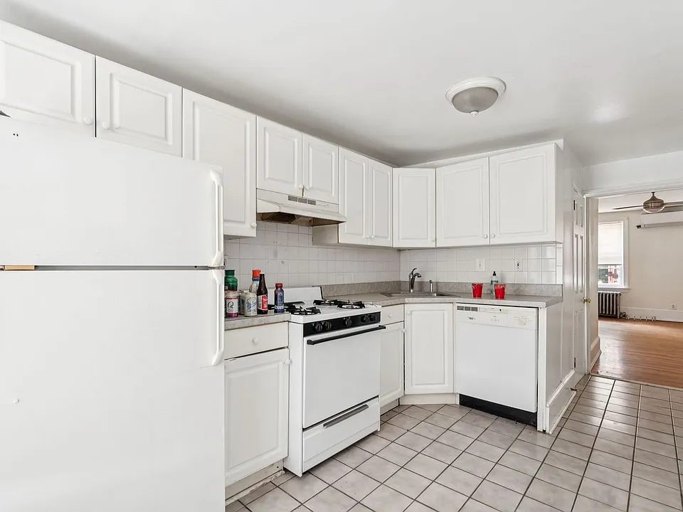 4133 Ridge Ave #5