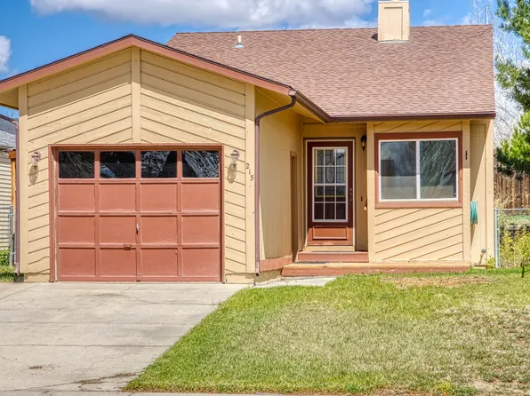 215 E Laurel St, Gillette, WY 82718
