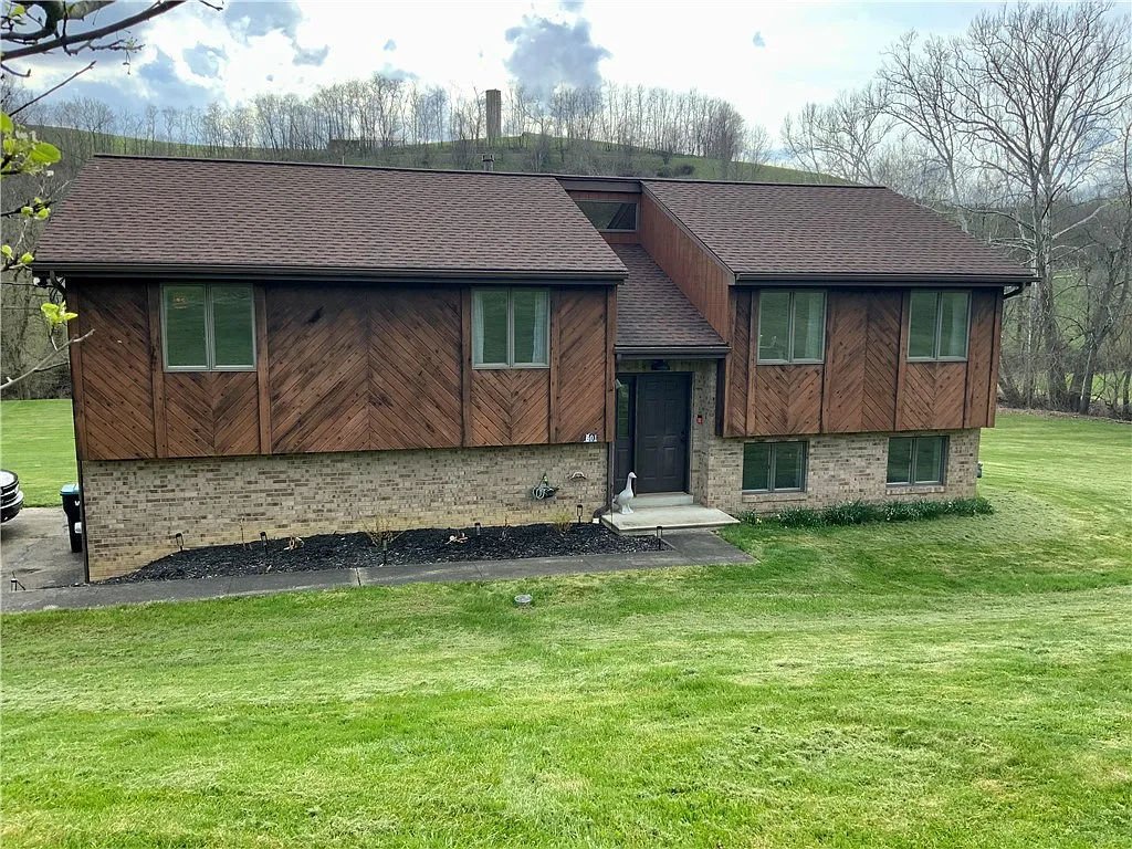 4601 Prosperity Pike photo 1