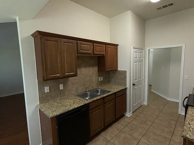 1022 Canyon Rdg — Photo 16